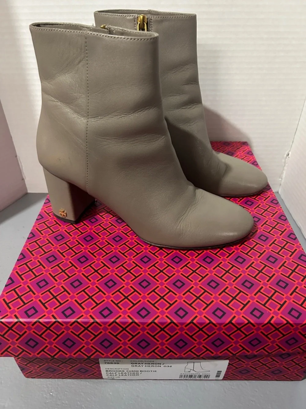 Tory Burch Grey Heron Leather Block Heel Ankle Boots, Size 9